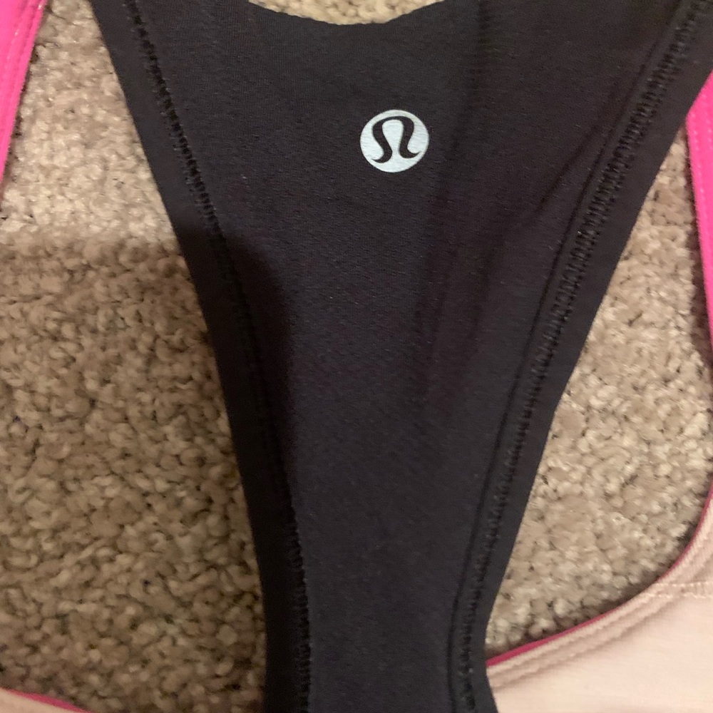 Lululemon Tank (size 6) - Picture 2 of 3